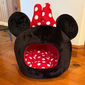 Disney Black and Red Minnie Mouse Pet Bed
